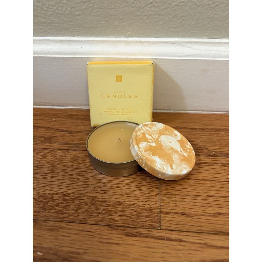 Avon Candles Travel Treats Travel Tin & Candle Banana Muffin Old Stock NIB